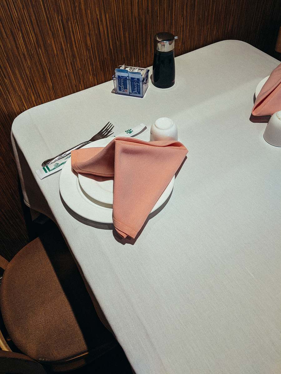 yang chow restaurant orange table napkin on plate los angeles